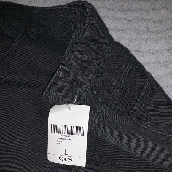Black denim cargo joggers with buckles on the side - Picture 3 of 3